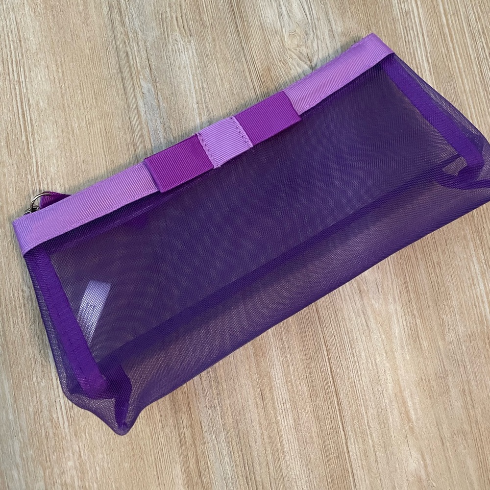 INVENTORY CLOSE OUT!! Assorted cosmetic & beauty bags - Picture 10 of 14